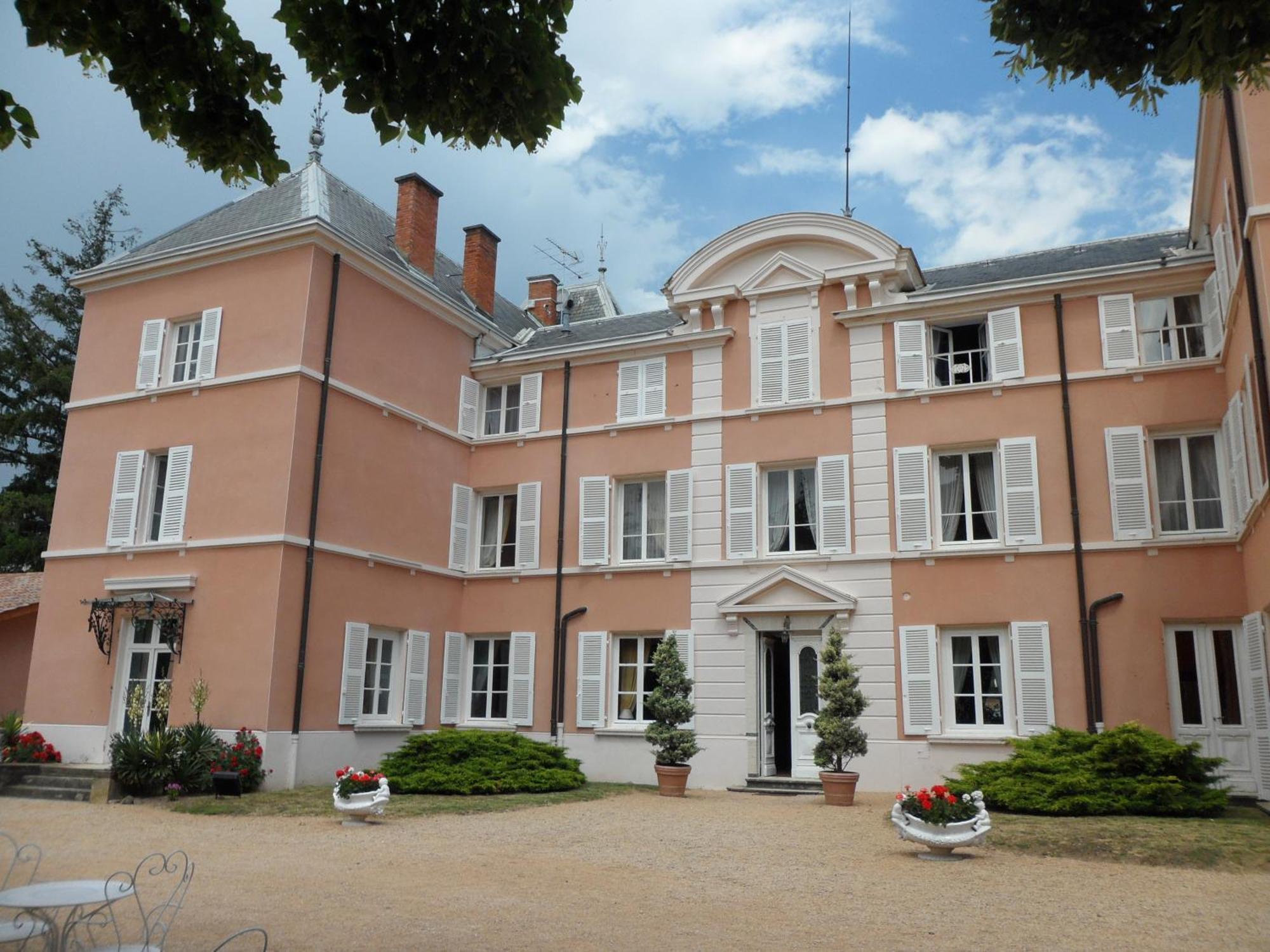 Chateau De La Chapelle Des Bois Fleurie Exterior foto